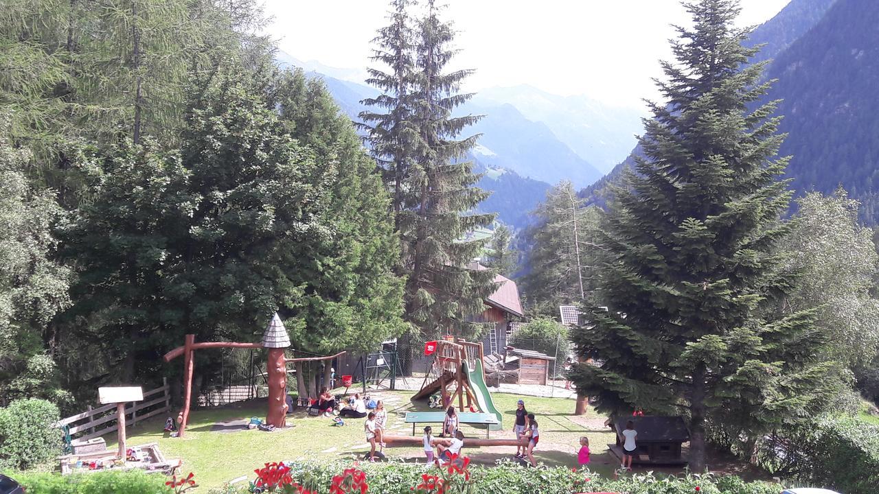 Familienpension Gletscherblick Heiligenblut Exterior photo