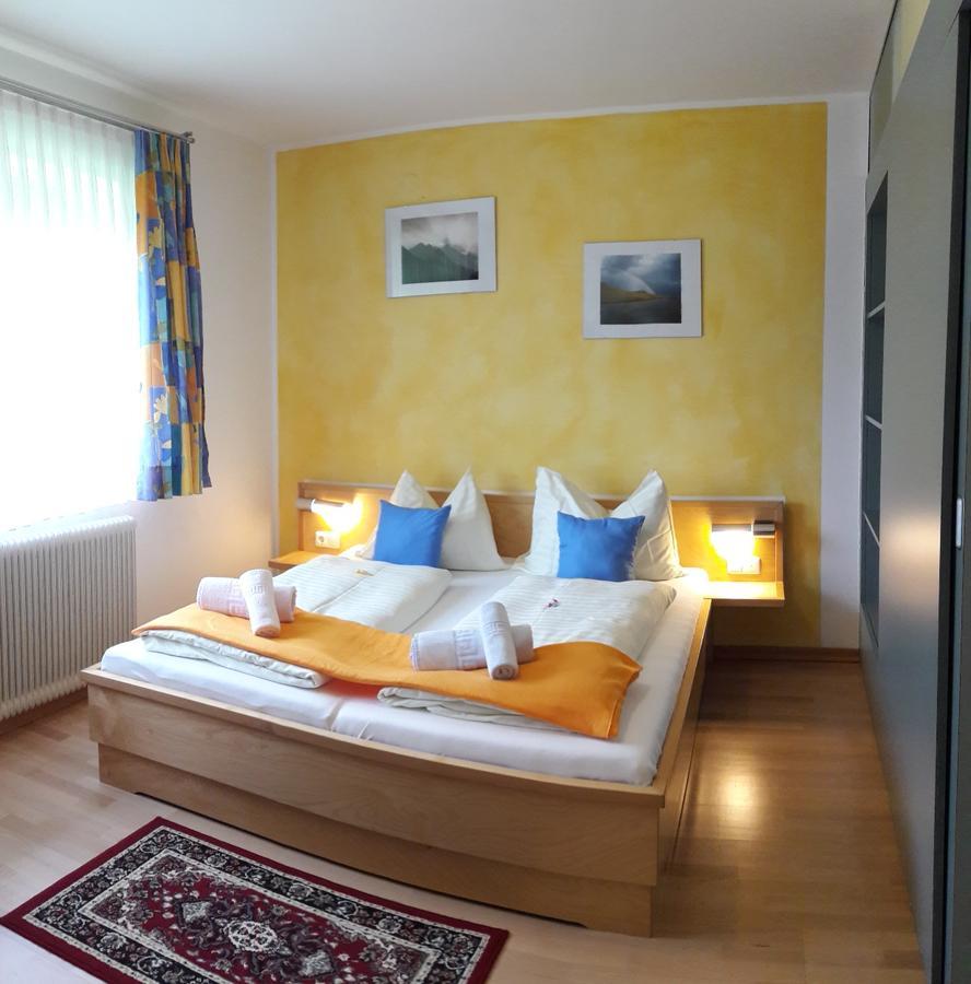 Familienpension Gletscherblick Heiligenblut Exterior photo